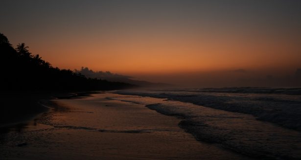 sunset-at-kelapa-beach